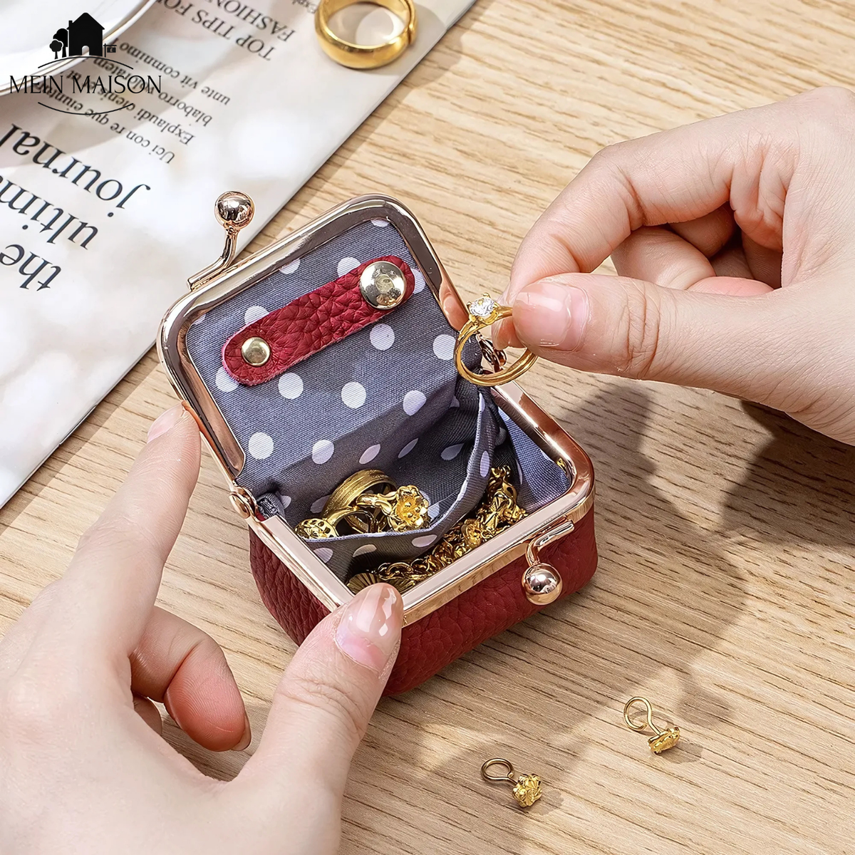 Boîte à bijoux de voyage – cuir grainé, fermoir à clip et intérieur compartimenté