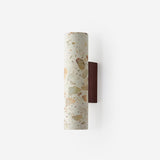 Applique murale cylindrique en terrazzo – éclairage haut et bas