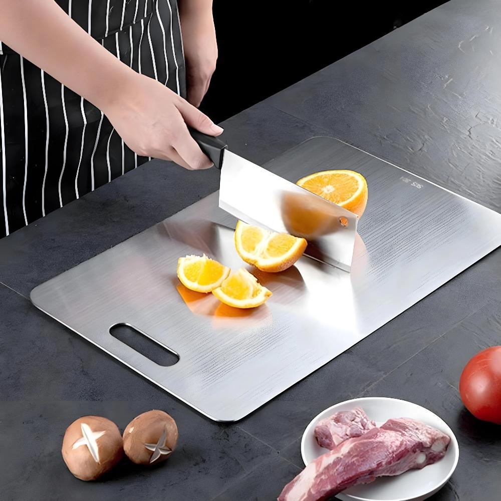 Planche à découper en inox – surface non poreuse et poignée intégrée