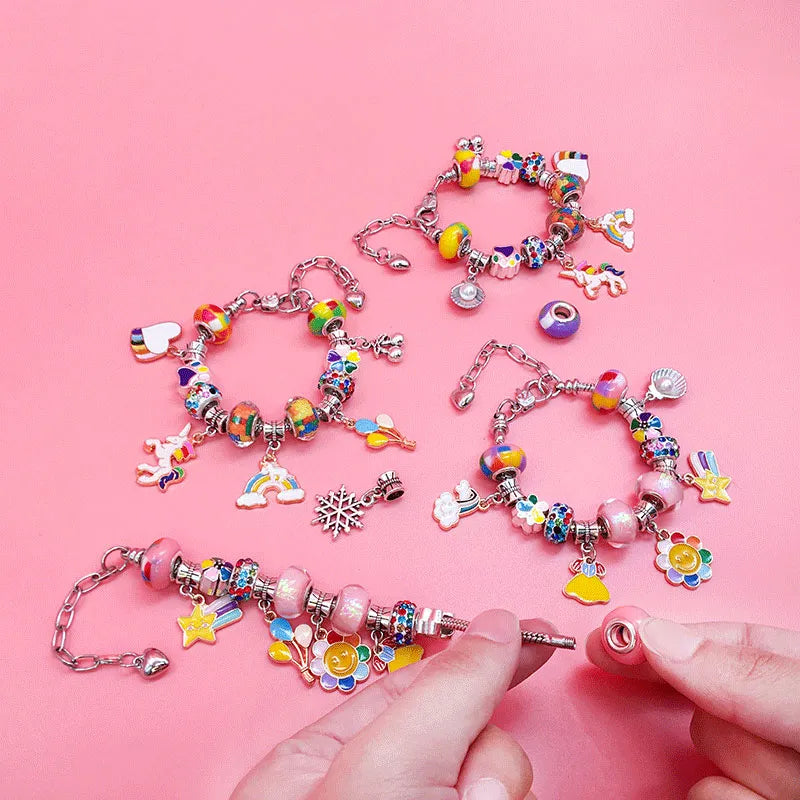 Kit de bracelets à composer – 3 bracelets, 60 perles et breloques, coffret inclus