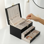Boîte à bijoux à tiroirs – trois niveaux, intérieur doublé