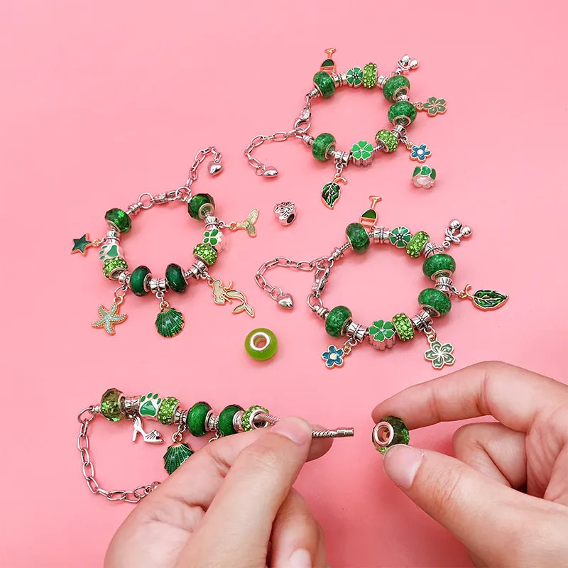 Kit de bracelets à composer – 3 bracelets, 60 perles et breloques, coffret inclus