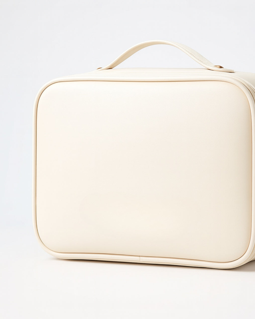 Trousse fermée, poignée de transport