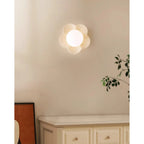 Applique murale ludique – Luminaire en résine colorée