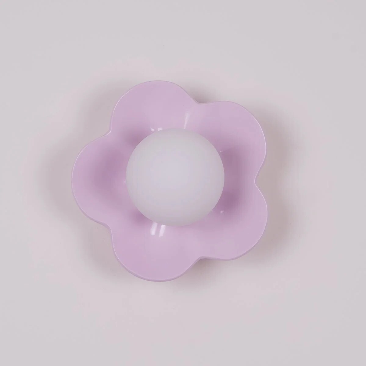 Applique murale ludique – Luminaire en résine colorée