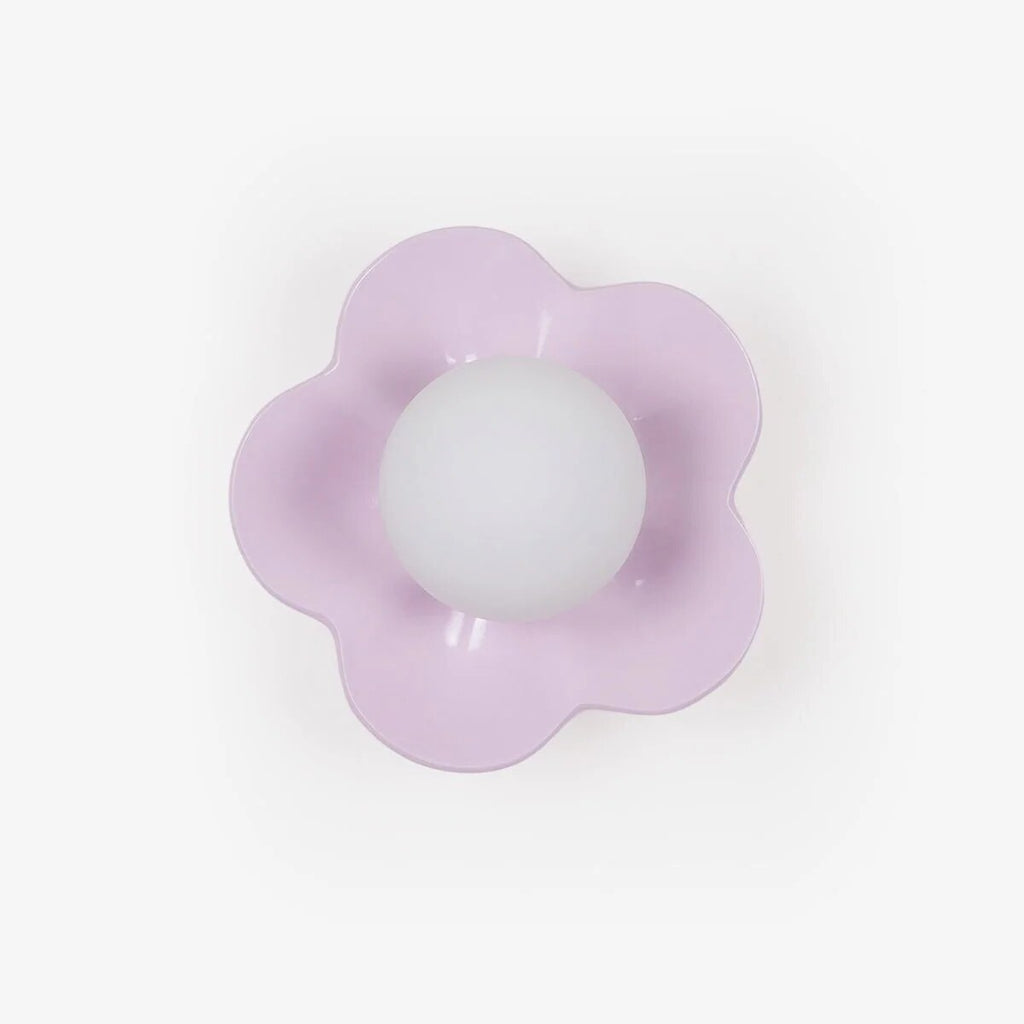 Applique murale ludique – Luminaire en résine colorée