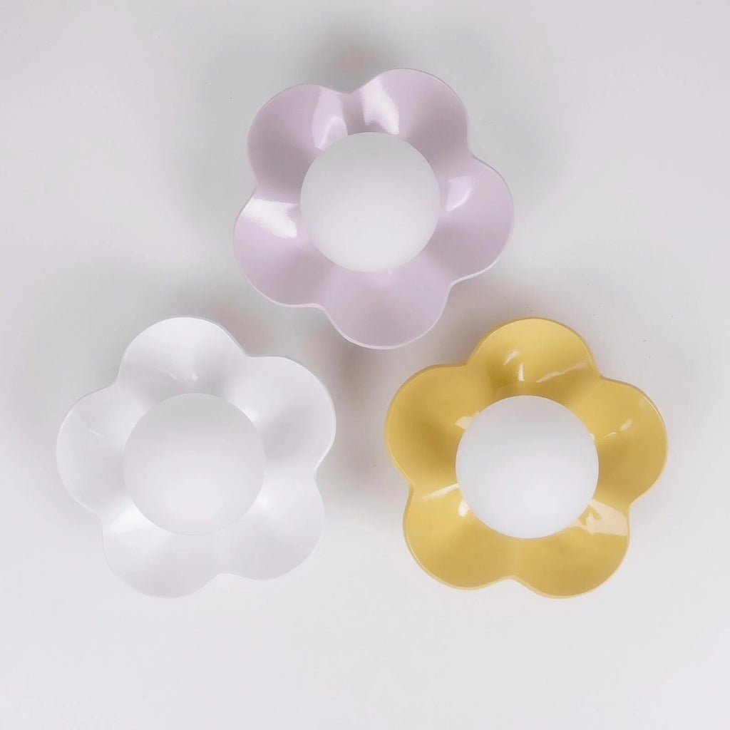 Applique murale ludique – Luminaire en résine colorée