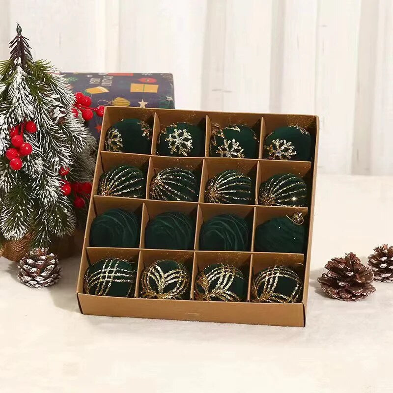 Boules de Noël floquées – lot assortiment à suspendre