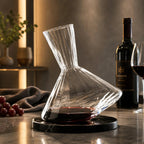 Carafe rotative en cristal – design tournant avec socle