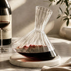 Carafe rotative en cristal – design tournant avec socle