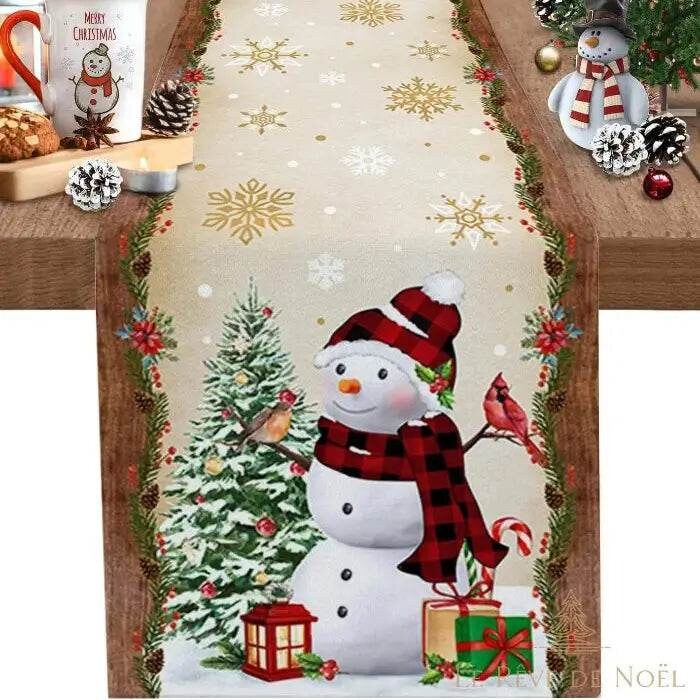 Chemin de table Noël – motif bonhomme de neige ou lutin