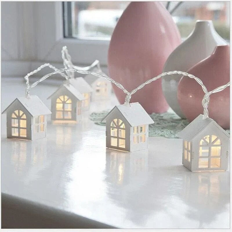 Guirlande lumineuse maisonnettes – bois massif, LED blanc chaud