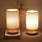 Lampe de table bois et lin – luminaire Scandinave chaud