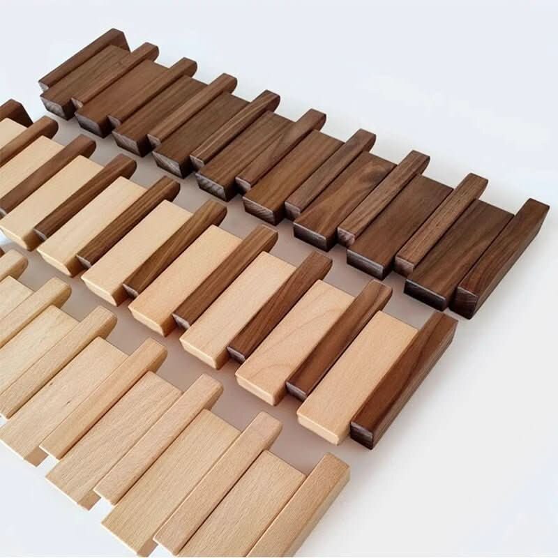 Patère murale en bois au design piano – Crochets rabattables