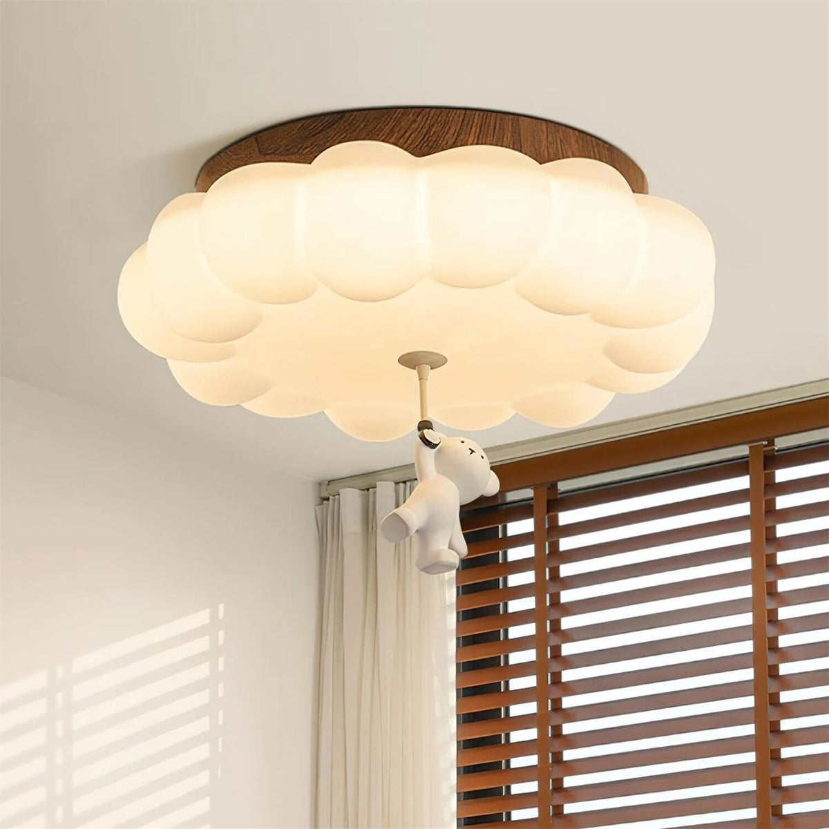Plafonnier chambre d'enfant – ours suspendu et nuage