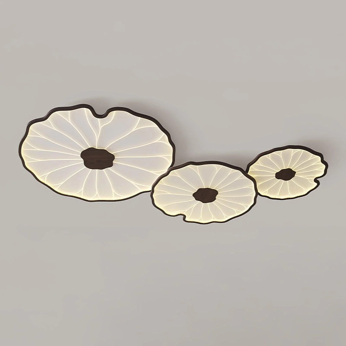 Plafonnier Feuille de Lotus – finition bois hydrographique