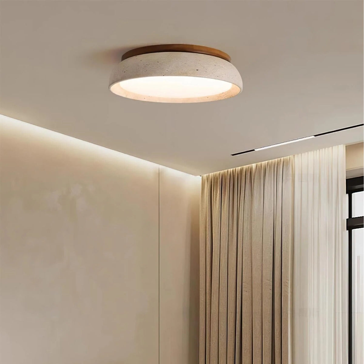 Plafonnier Kloris – travertin naturel, finitions bois