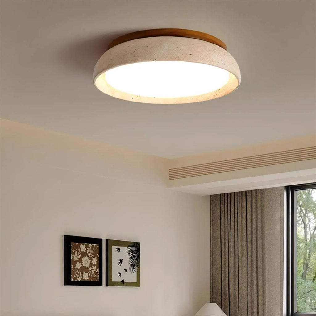 Plafonnier Kloris – travertin naturel, finitions bois