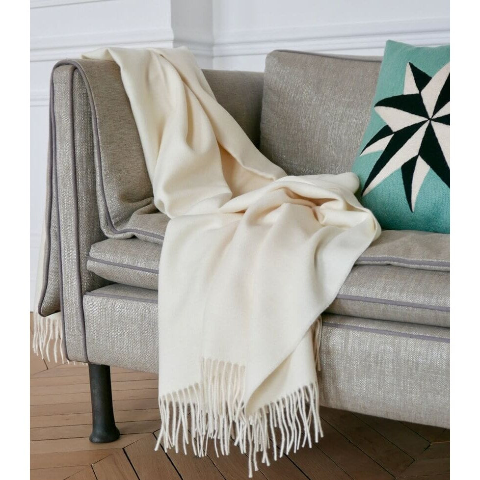 Plaid blanc cassé en alpaga baby – doux et confortable