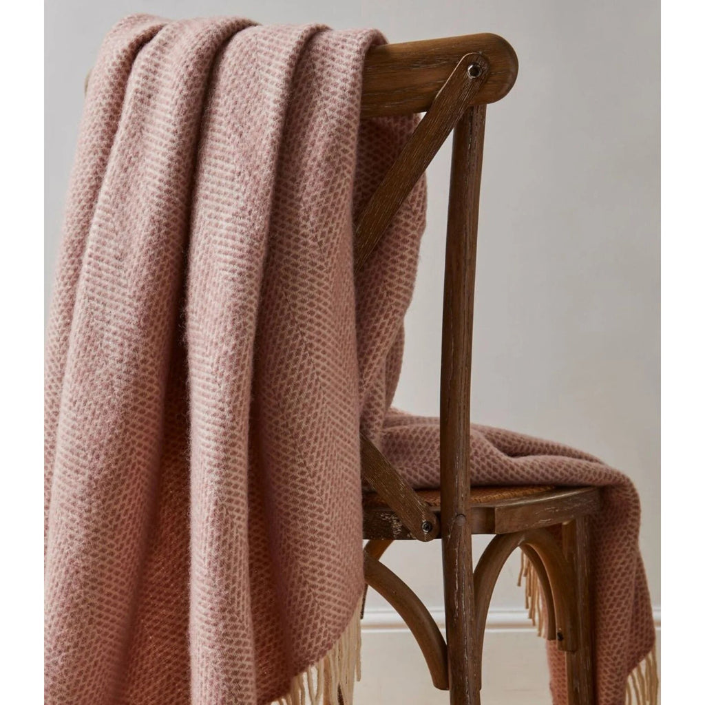 Plaid de pure laine – rose pâle, tissé en Angleterre