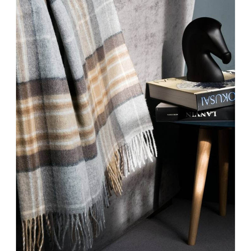 Plaid écossais en laine mérinos – couleurs neutres beige et gris