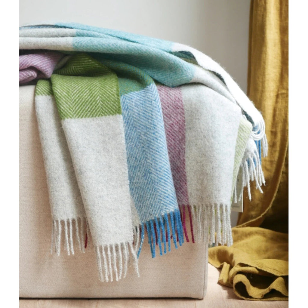 Plaid en laine à carreaux – teintes pastels multicolores