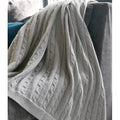 Plaid laine Hamptons torsadée – gris clair et douillet