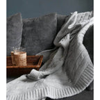 Plaid laine Hamptons torsadée – gris clair et douillet