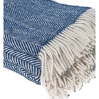 Plaid laine pure – motifs chevrons marine et blanc cassé