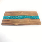 Planche à découper et plateau apéro – acacia avec résine