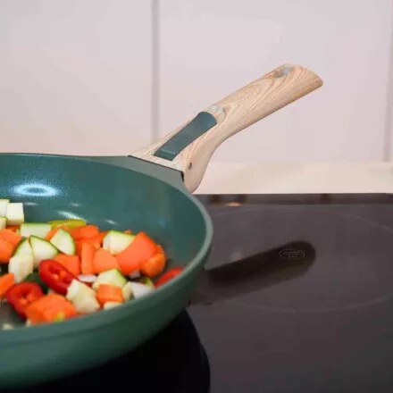 Poignée amovible – rangement pratique pour pots et poêles