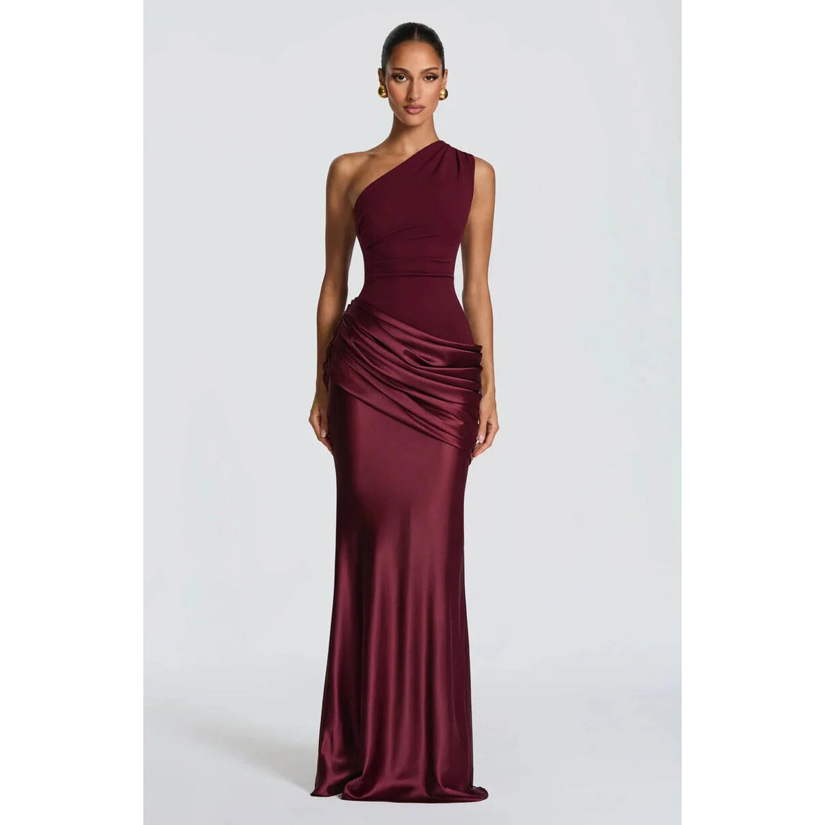 Robe longue de soirée asymétrique – épaule unique et drapée