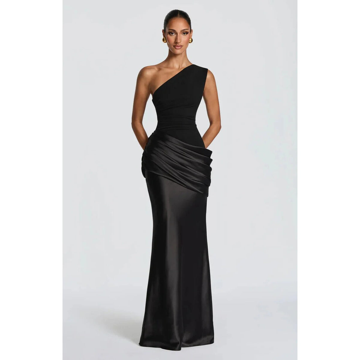 Robe longue de soirée asymétrique – épaule unique et drapée