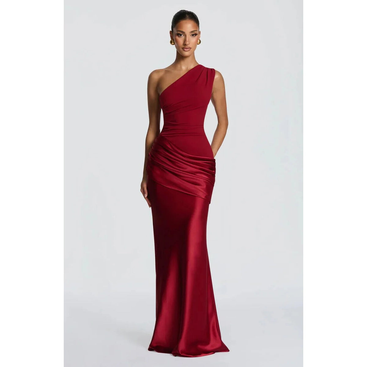 Robe longue de soirée asymétrique – épaule unique et drapée