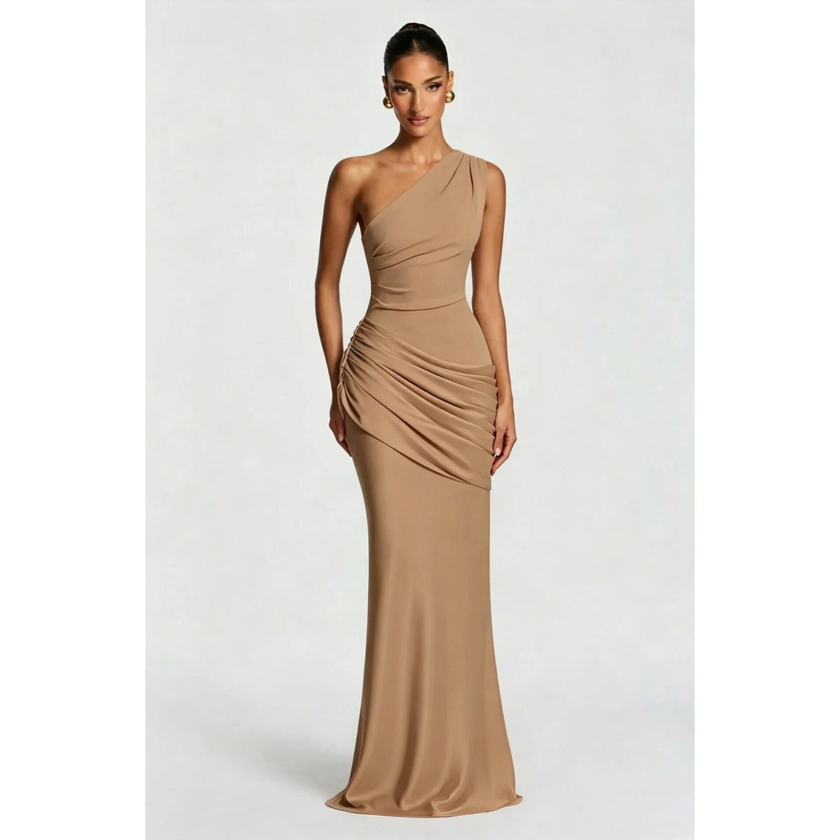 Robe longue de soirée asymétrique – épaule unique et drapée