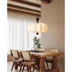 Suspension luminaire – sculpture bois et tissu blanc noyer